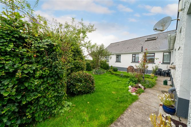 Pontoon Road, Castlebar, Mayo