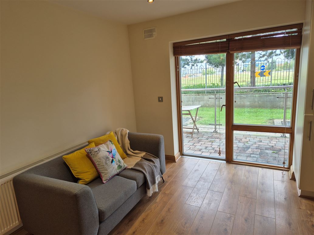 3 Beech House Carrickmines Green Dublin 18, Carrickmines,   Dublin 18, D18FH36