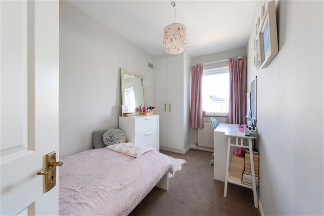 9 Glenbourne Close, Leopardstown, Dublin 18