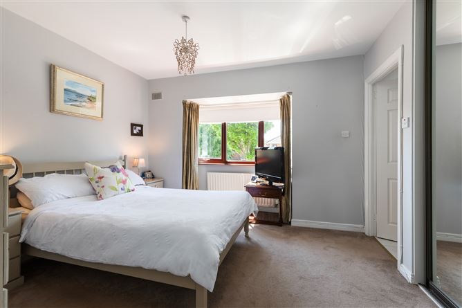 9 Glenbourne Close, Leopardstown, Dublin 18