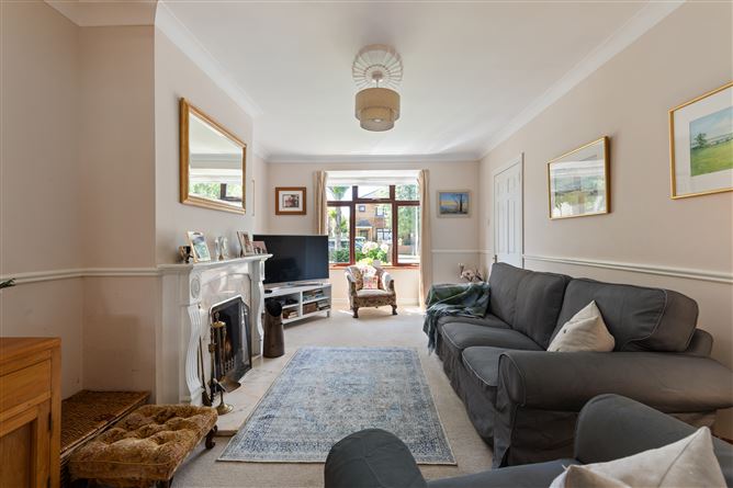 9 Glenbourne Close, Leopardstown, Dublin 18