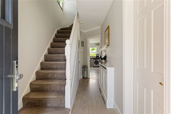 9 Glenbourne Close, Leopardstown, Dublin 18