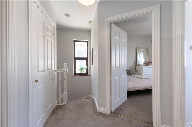 9 Glenbourne Close, Leopardstown, Dublin 18