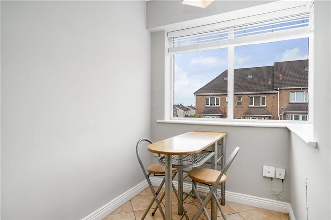 Photo 13 of 34 — 17 Newlands Manor Drive, Clondalkin, Dublin 22