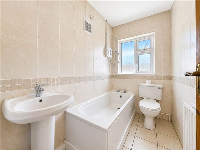 Photo 18 of 25 — 24 Ashington Heath, Navan Road, Dublin 7