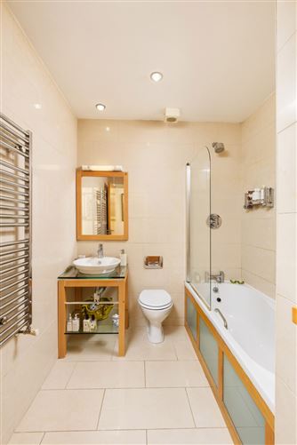 17 Oak Hall, Malahide, Co.Dublin