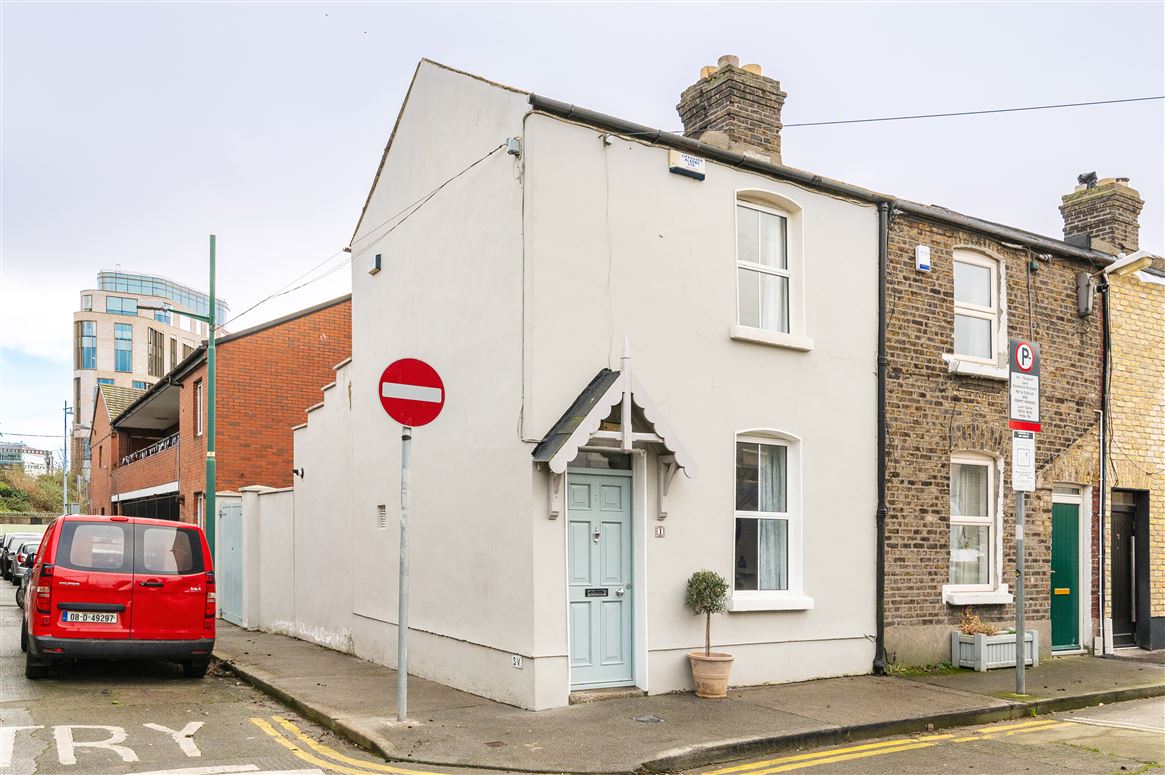1 Island Villas, Grand Canal Dk, Dublin 2