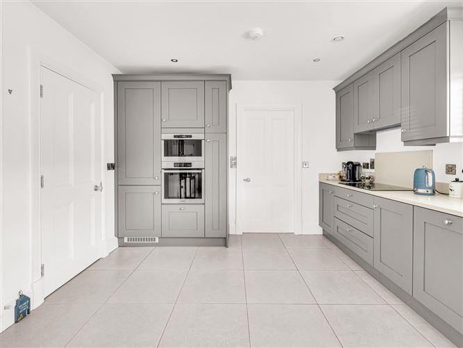 80 Kilbelin Abbey, Newbridge, Kildare