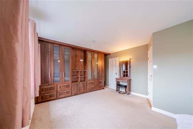 30 Foxfield, Castlebar, Mayo