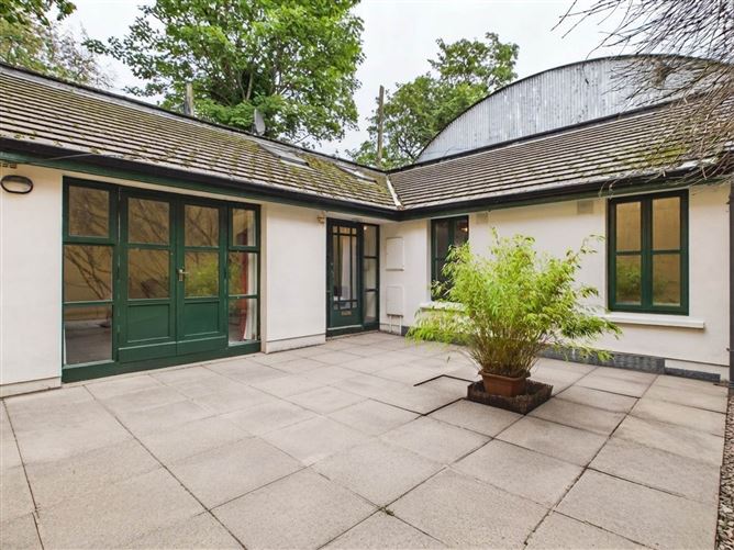 12 Cathedral Close, Tullow Street, Carlow, County Carlow
