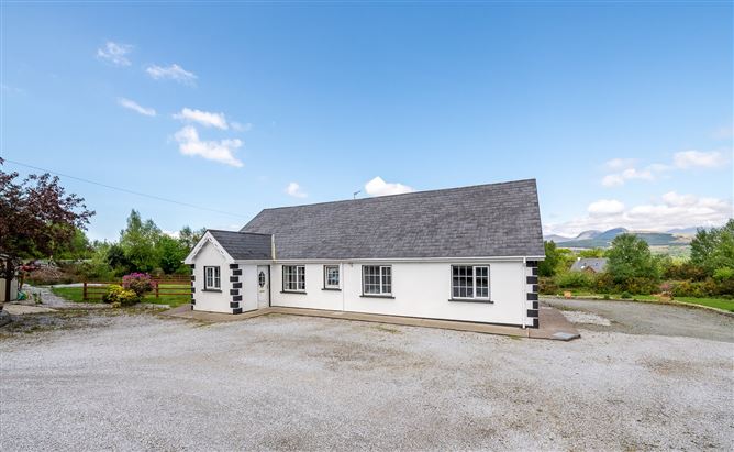 Ronnoc View, Killaha West, Kenmare, Co. Kerry