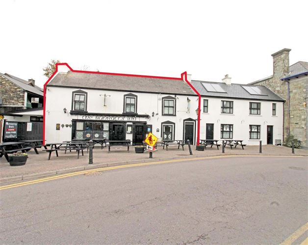 The Bunratty Inn, Main Street, Schull, Cork