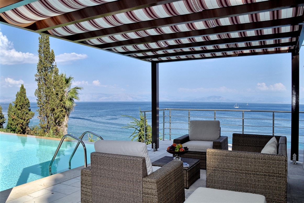 Three's Company,Perama,Corfu,Greece