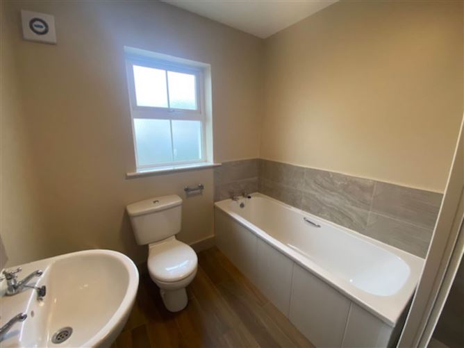 12 Na Hinseain, Manorcunningham, County Donegal