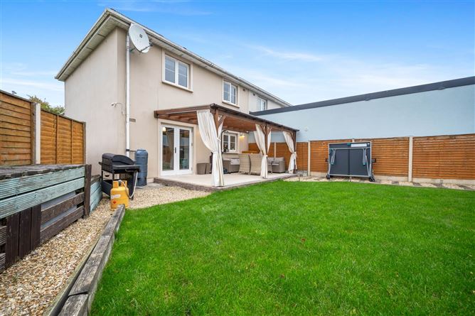 8 Bealing Grove, Tyrrelstown, Dublin 15, County Dublin