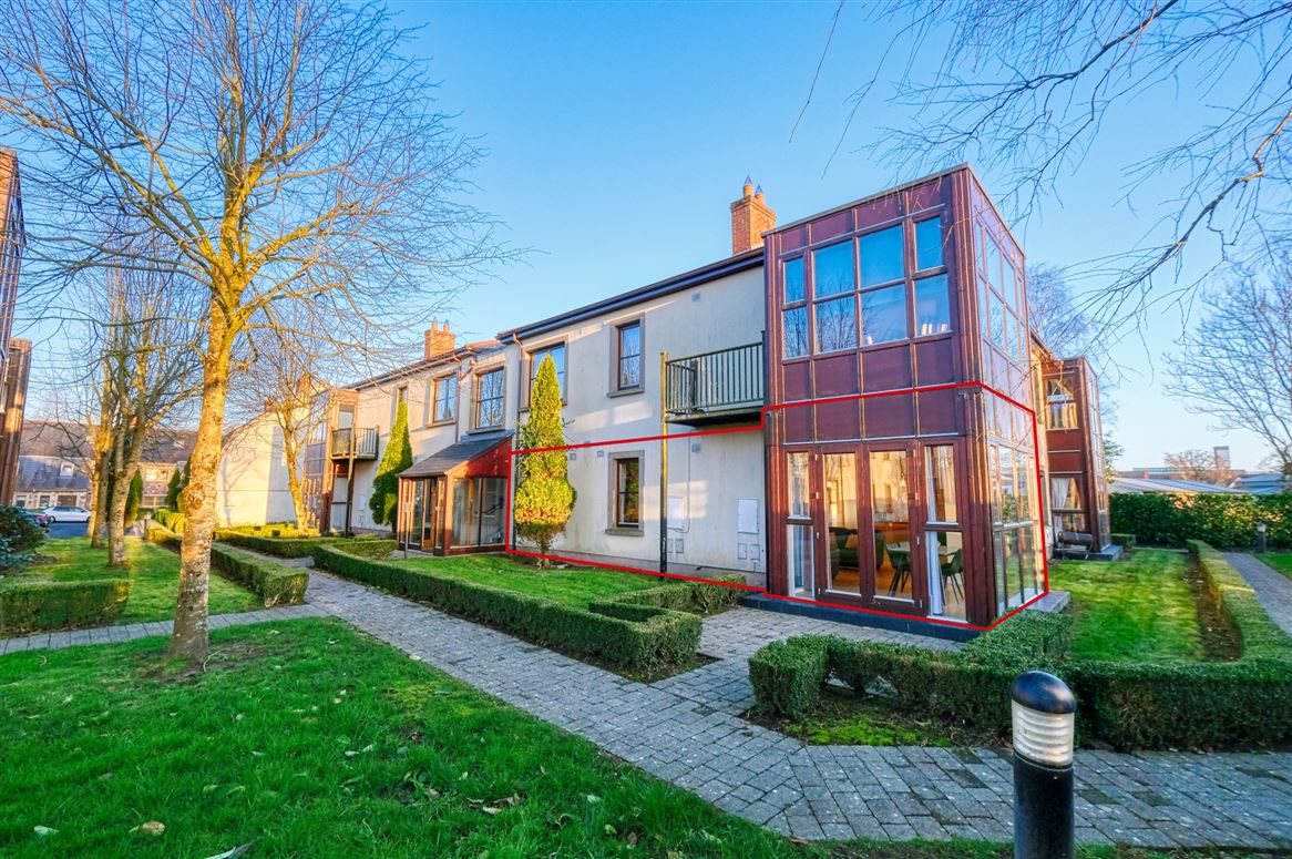 32 Saint Albans, Battery Road, Longford