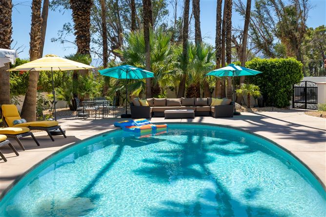 Pampas & Palms,Palm Springs,California,USA