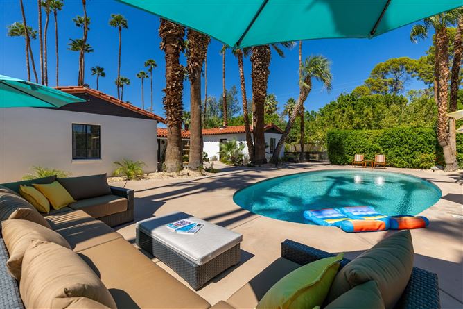 Pampas & Palms,Palm Springs,California,USA