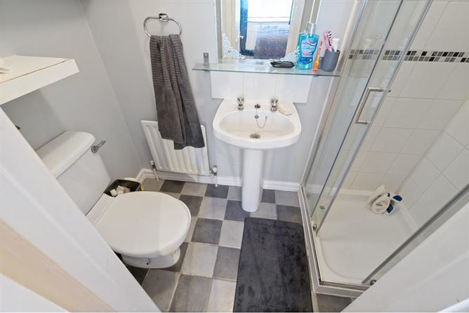 112 Cluain Riocaird, Castlegar, Co. Galway