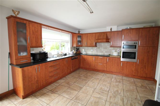3 Dam Road, Carrigadrohid, Cork