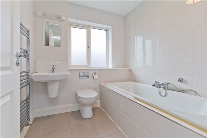 9 Belarmine Walk, Stepaside, Dublin 18