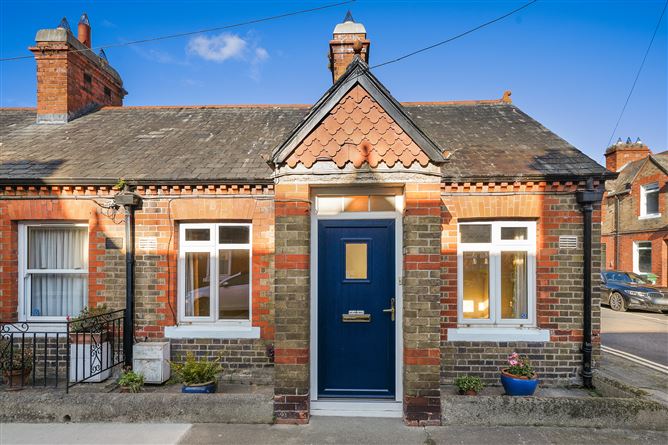 https://photos-a.propertyimages.ie/media/1/9/7/4958791/c5d92791-fa69-40a3-bd7d-2896d2d87b69_l.jpg