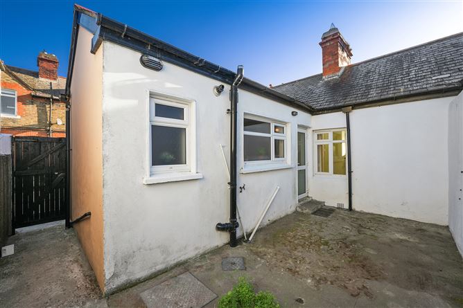 https://photos-a.propertyimages.ie/media/1/9/7/4958791/c5d92791-fa69-40a3-bd7d-2896d2d87b69_l.jpg