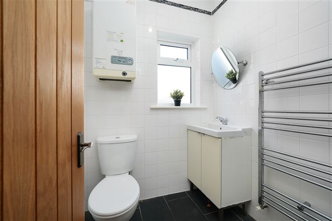 https://photos-a.propertyimages.ie/media/1/9/7/4958791/c5d92791-fa69-40a3-bd7d-2896d2d87b69_l.jpg