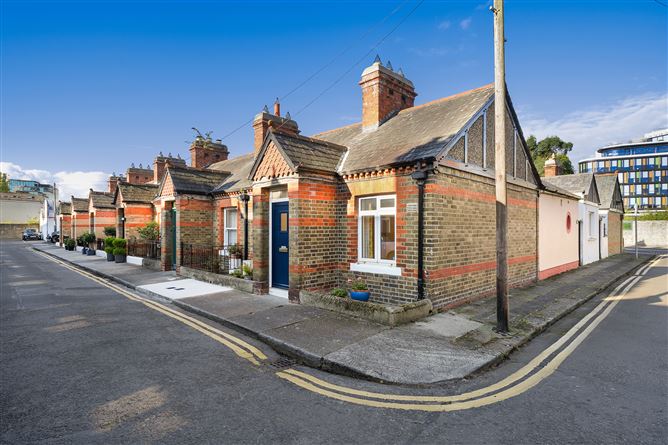https://photos-a.propertyimages.ie/media/1/9/7/4958791/c5d92791-fa69-40a3-bd7d-2896d2d87b69_l.jpg