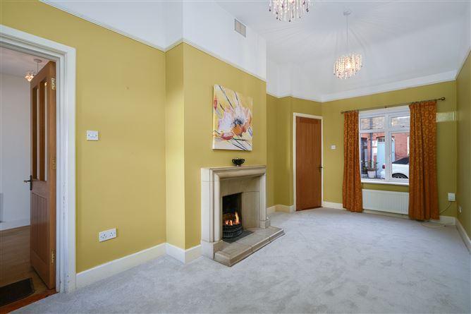 https://photos-a.propertyimages.ie/media/1/9/7/4958791/c5d92791-fa69-40a3-bd7d-2896d2d87b69_l.jpg