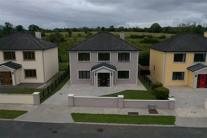 10 An Grianan, Hilly Road, Drumshanbo, Leitrim