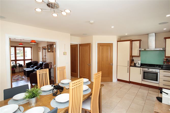 12 Village Court, Upper Patrick Street, Kilkenny, Kilkenny