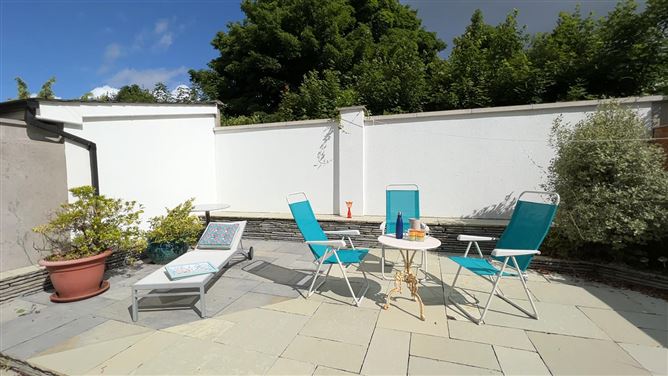 12 Village Court, Upper Patrick Street, Kilkenny, Kilkenny