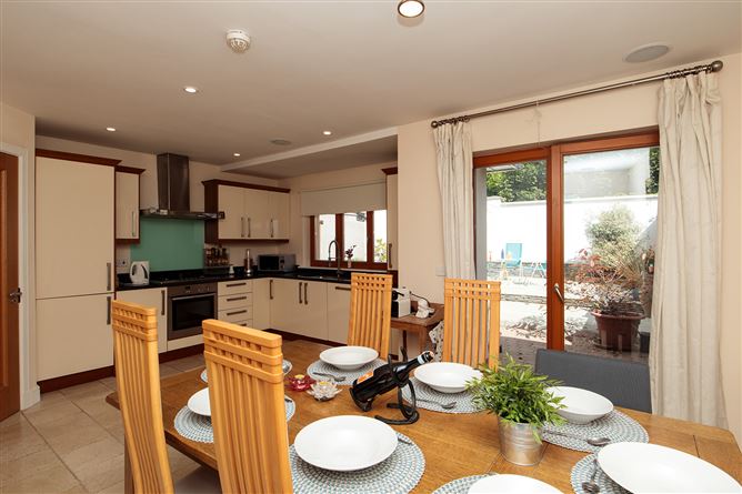 12 Village Court, Upper Patrick Street, Kilkenny, Kilkenny