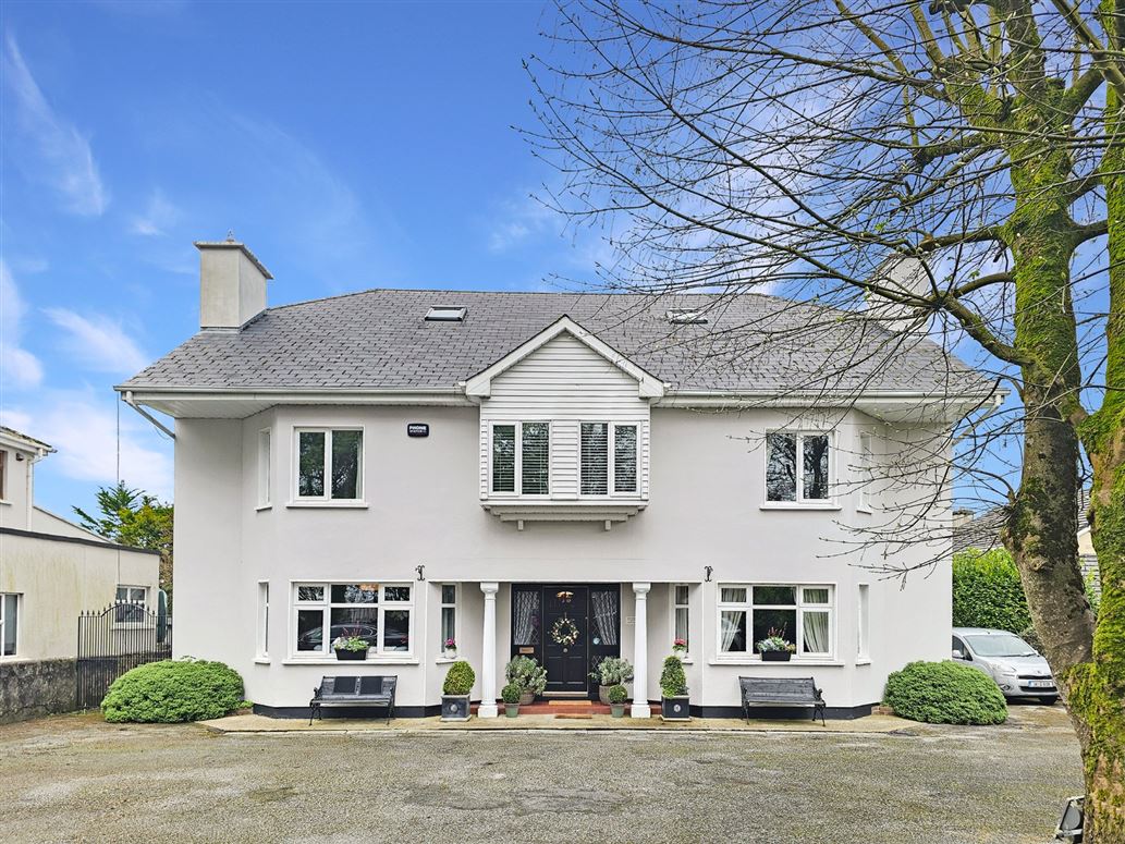 Glenomra House, Limerick Road, Ennis, Co. Clare
