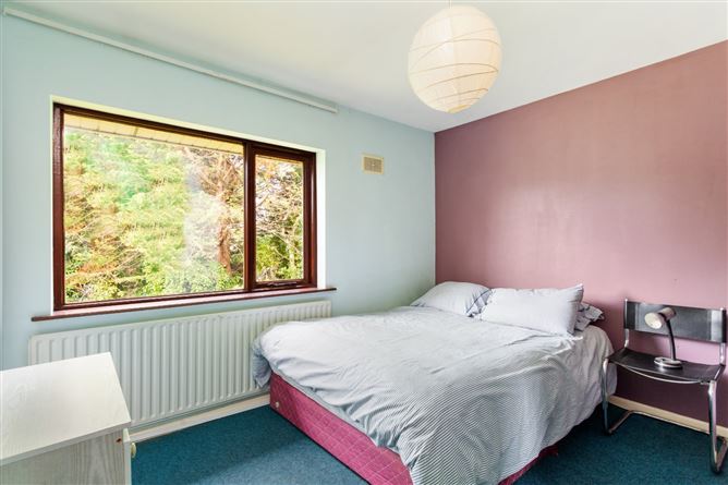 19 Eglinton Wood, Donnybrook, Dublin 4