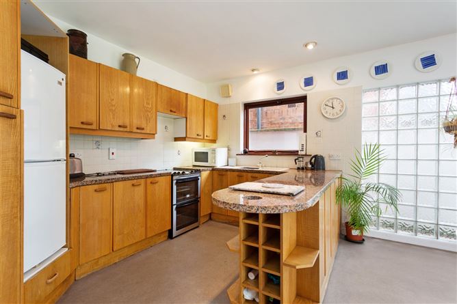 19 Eglinton Wood, Donnybrook, Dublin 4