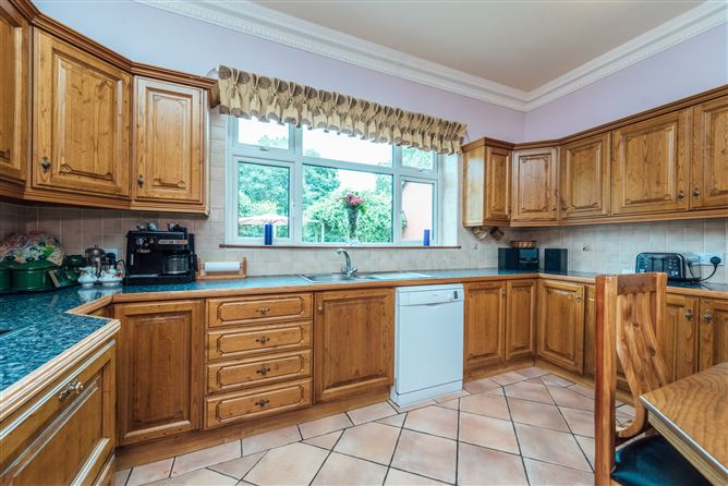 Matuzadonna, Manor Kilbride, Wicklow