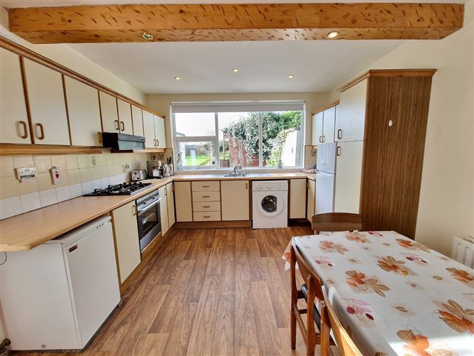 8 Abbey View, Clarecastle, Ennis, Co. Clare