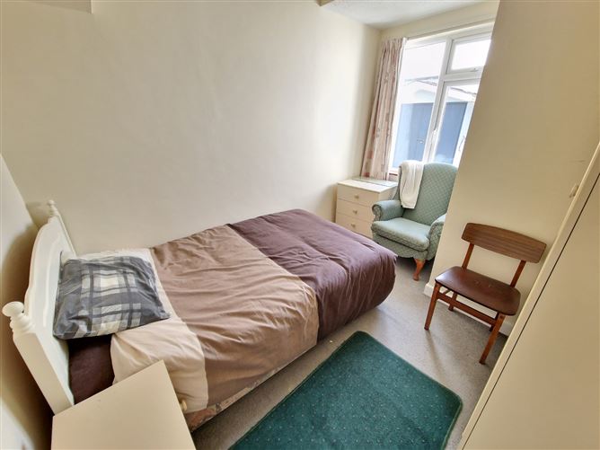8 Abbey View, Clarecastle, Ennis, Co. Clare