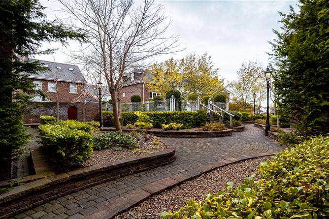  21 Glenarm Square, Drumcondra, Dublin 9