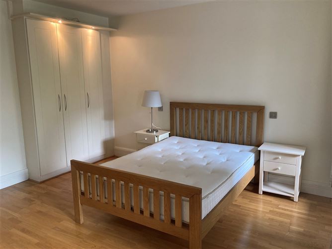 No. 2 The Courtyard, Adelaide Square , South City Centre - D8, Dublin 8