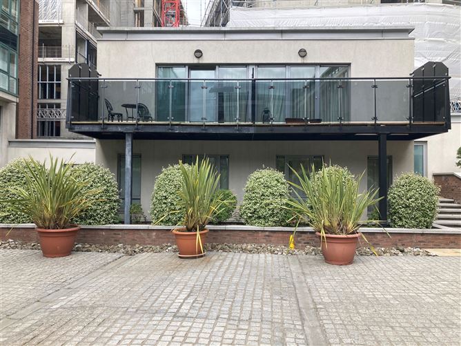 No. 2 The Courtyard, Adelaide Square , South City Centre - D8, Dublin 8