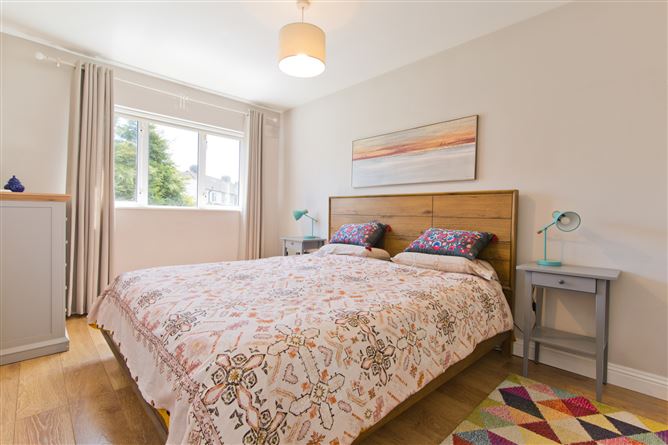 30 Lansdowne Valley Park, Drimnagh, Dublin 12