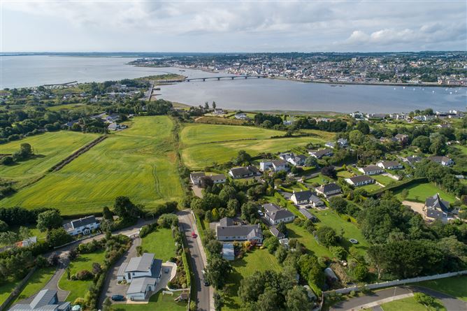 "Oakland", Crosstown, Wexford Town, Wexford