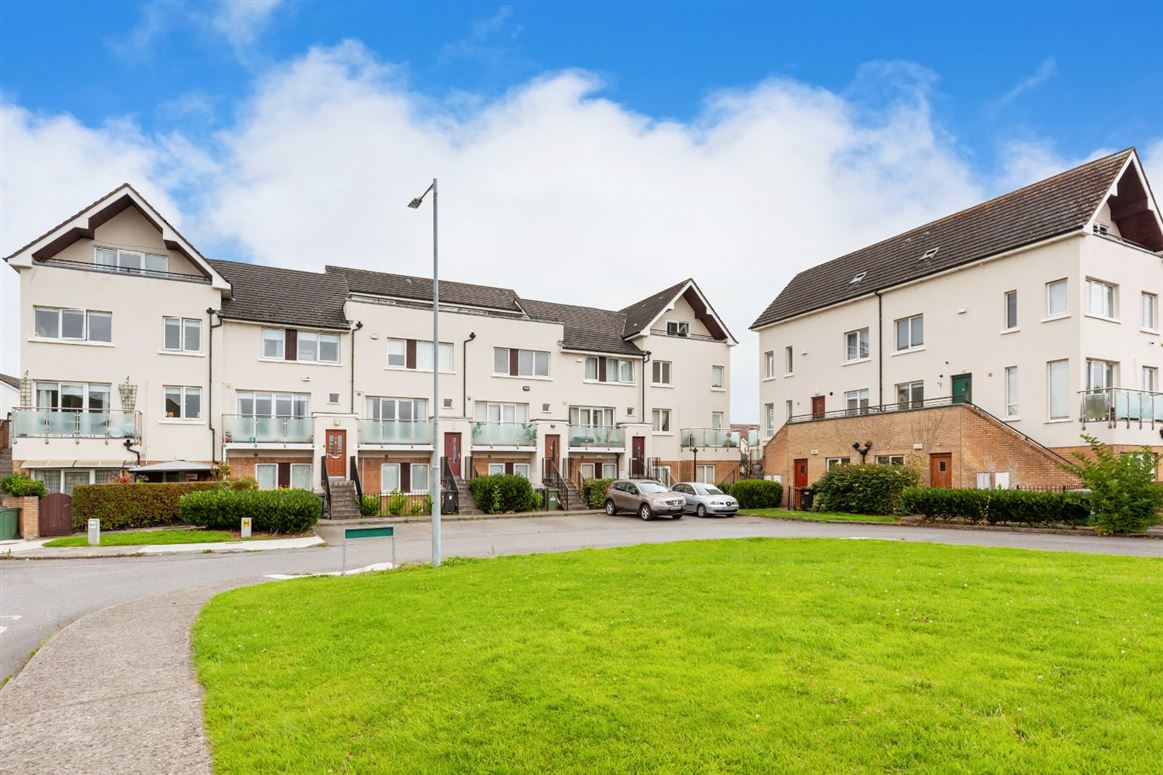 8 Hayworth Terrace, Ongar, Dublin 15