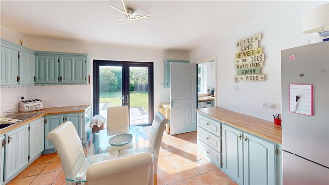 20 Seaview Court, Kilmuckridge, Wexford