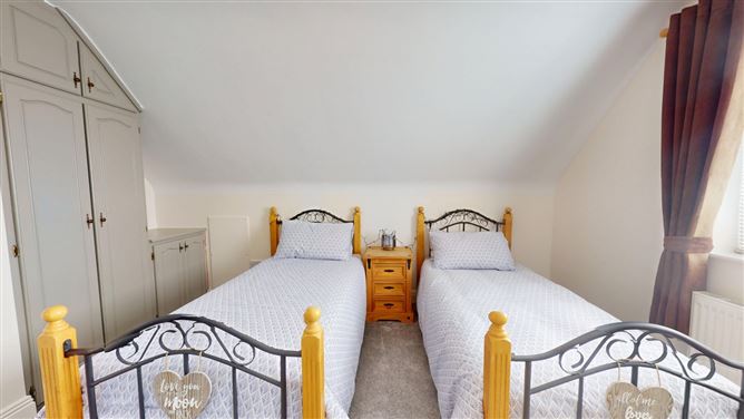 20 Seaview Court, Kilmuckridge, Wexford