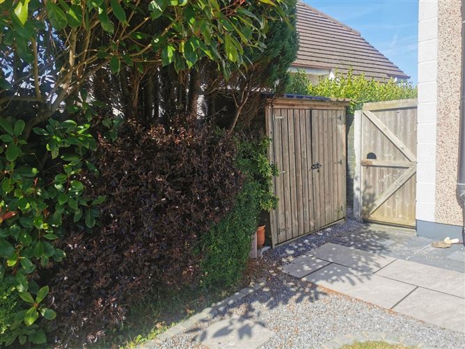 20 Seaview Court, Kilmuckridge, Wexford