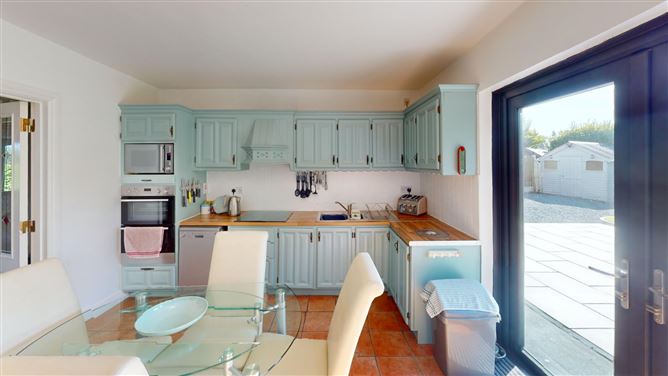 20 Seaview Court, Kilmuckridge, Wexford